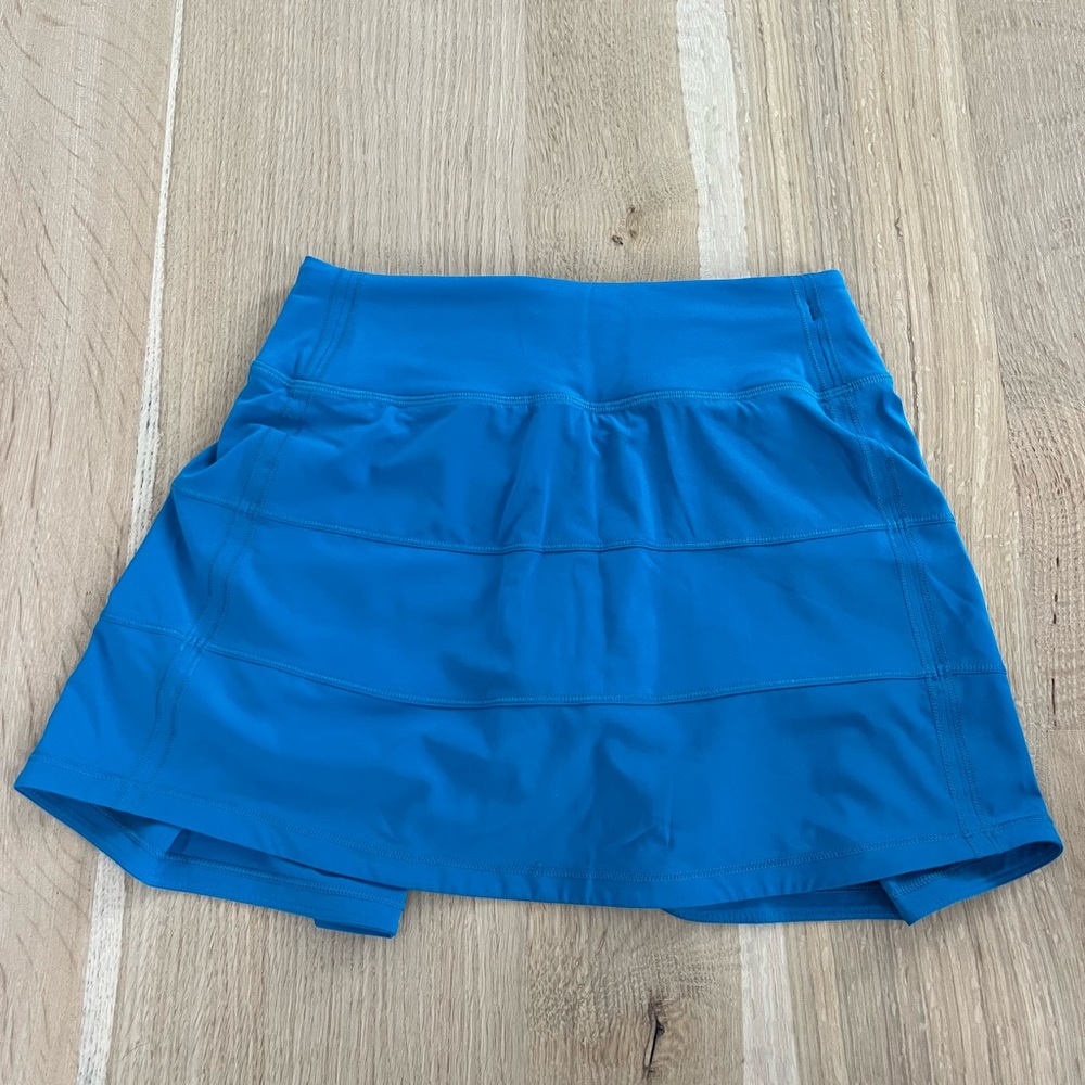Lululemon women’s teal tennis skirt size 0